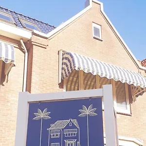 https://pension-zandvoort-aan-zee.zandvoort-hotels.com